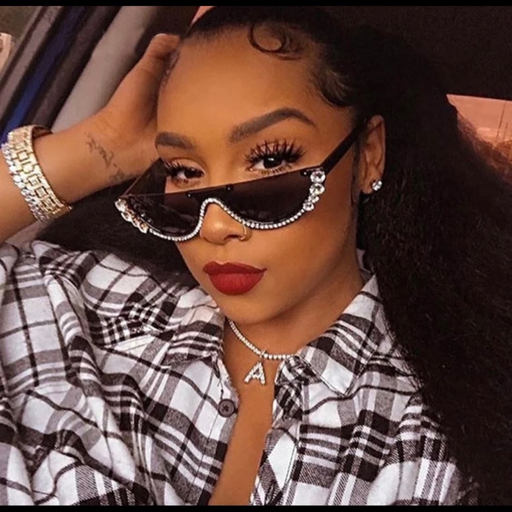 “Looky Looky” Sunglasses